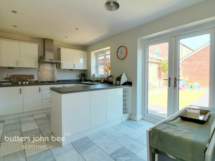 4 Bedroom Detached House For Sale In Walker Road, Northwich, CW8