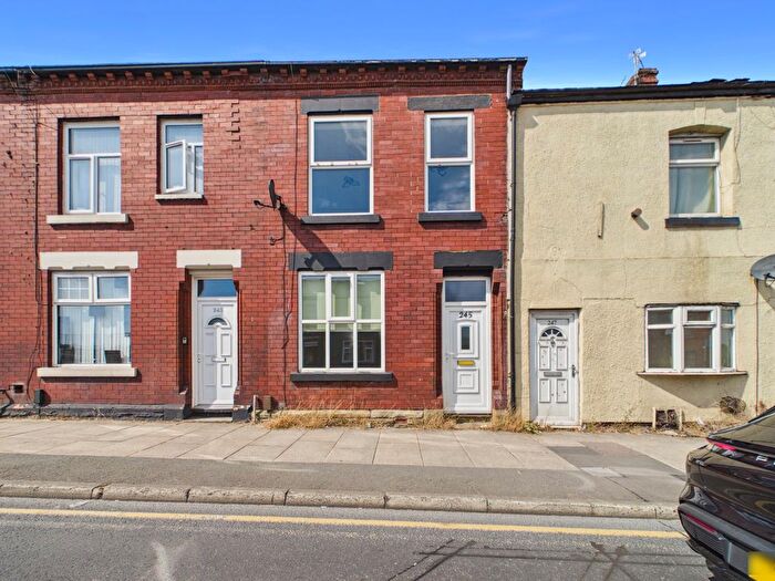 3 Bedroom Terraced House For Sale In Oldham Road, Ashton-Under-Lyne, Greater Manchester, OL7