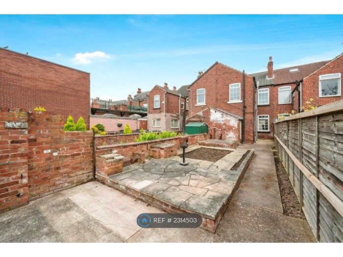 3 Bedroom Terraced House To Rent In Bentley Road, Doncaster, DN5