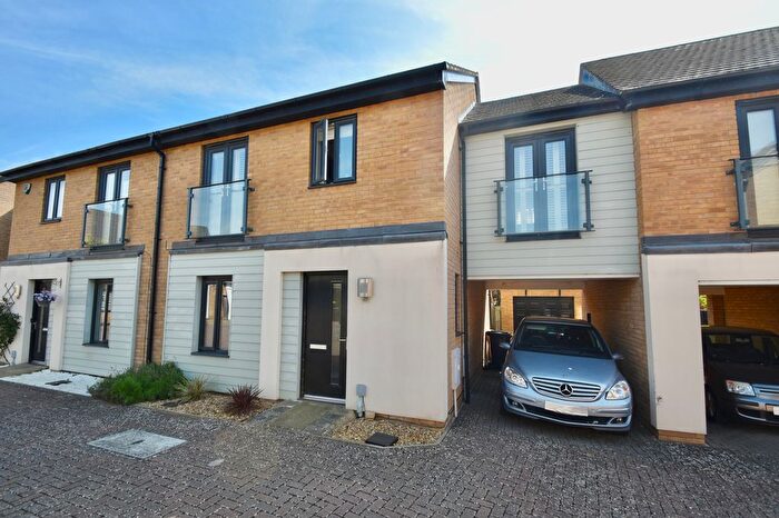 3 Bedroom Terraced House For Sale In Dandby Close, Little Paxton, PE19