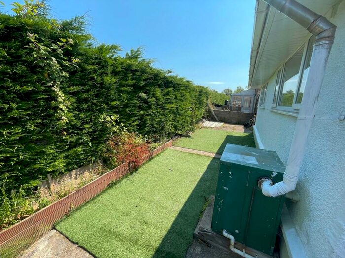 2 Bedroom Bungalow For Sale In Cross Inn, Nr New Quay, SA44