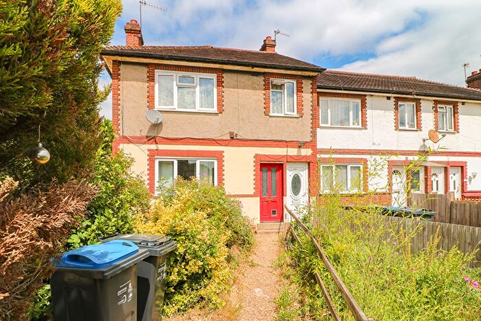 2 Bedroom Maisonette To Rent In Central Road, Morden, SM4