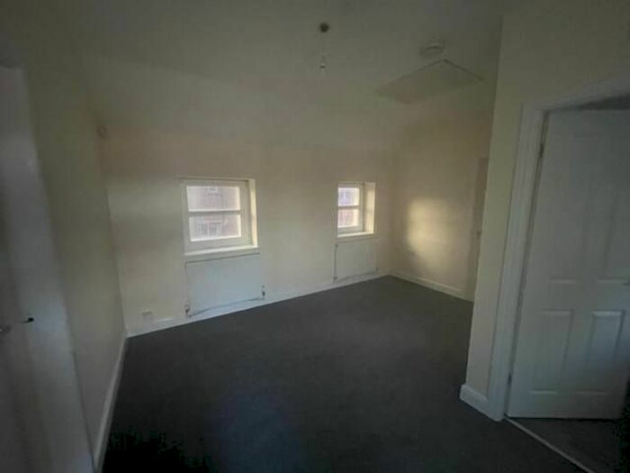 2 Bedroom Flat To Rent In Wellington Road, Edlington, Doncaster, DN12
