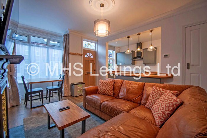 2 Bedroom Terraced House To Rent In Trelawn Place, Leeds, LS6