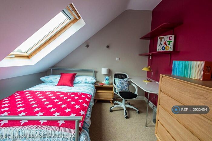 6 Bedroom End Of Terrace House To Rent In Balfour Road, Nottingham, NG7