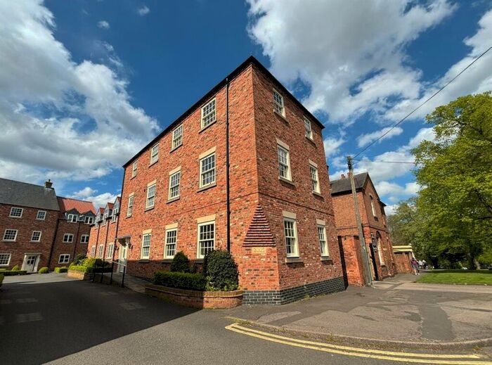 3 Bedroom Penthouse To Rent In Abbey Mews, Southwell, NG25