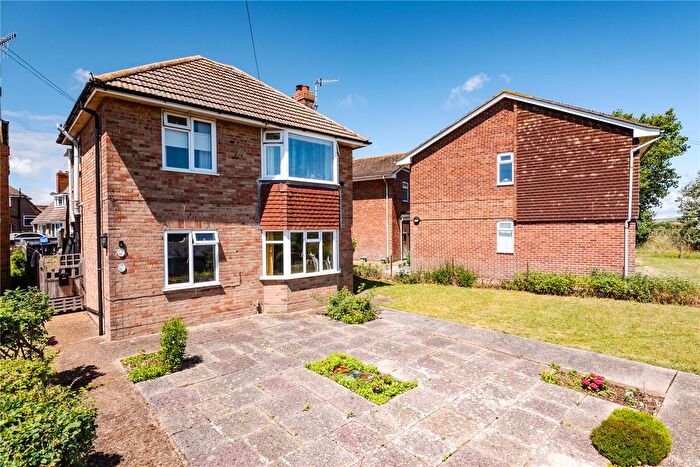 2 Bedroom Flat For Sale In Sandringham Court, Old Salts Farm Road, Lancing, West Sussex, BN15