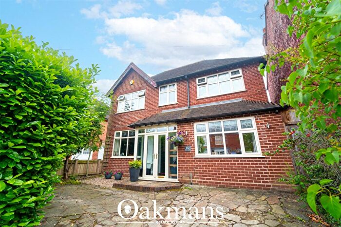 4 Bedroom Detached House For Sale In May Lane, Birmingham, West Midlands, B14