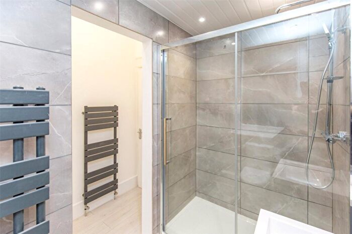 1 Bedroom Apartment For Sale In Cotham Park, Bristol, BS6