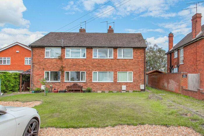 2 Bedroom Maisonette To Rent In Evesham Road, Astwood Bank, Redditch, Worcestershire, B96