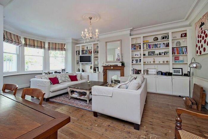 2 Bedroom Flat To Rent In Sinclair Road, London, W14