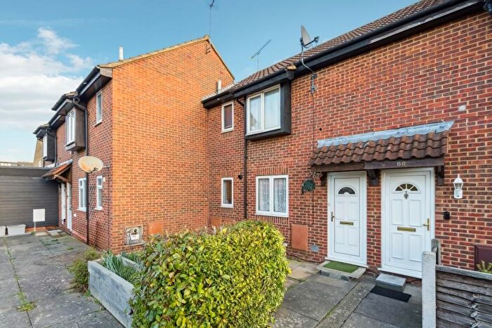 1 Bedroom Maisonette For Sale In Carters Close, Stevenage, SG2