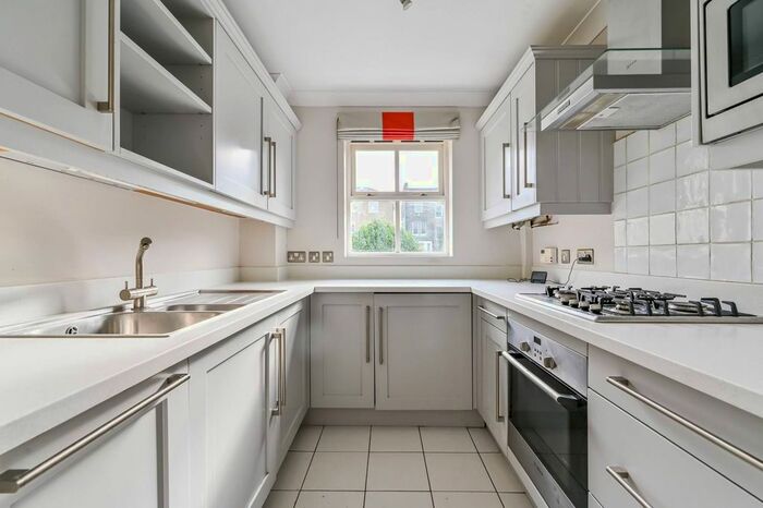 2 Bedroom Flat To Rent In Belvedere Place, Brixton, London, SW2
