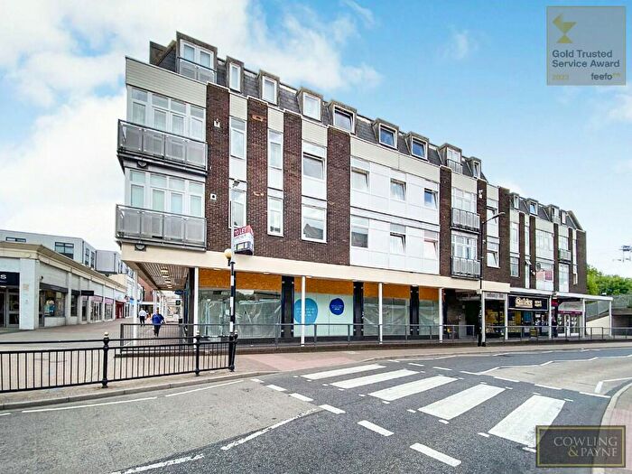 2 Bedroom Apartment To Rent In High Street, Wickford, Essex, SS12