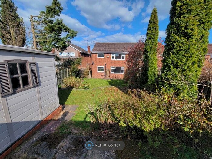 4 Bedroom Semi-Detached House To Rent In Radnormere Drive, Cheadle Hulme, Cheadle, SK8