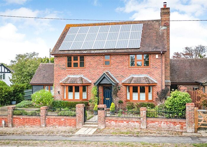4 Bedroom Detached House For Sale In Durnstown, Sway, Lymington, Hampshire, SO41