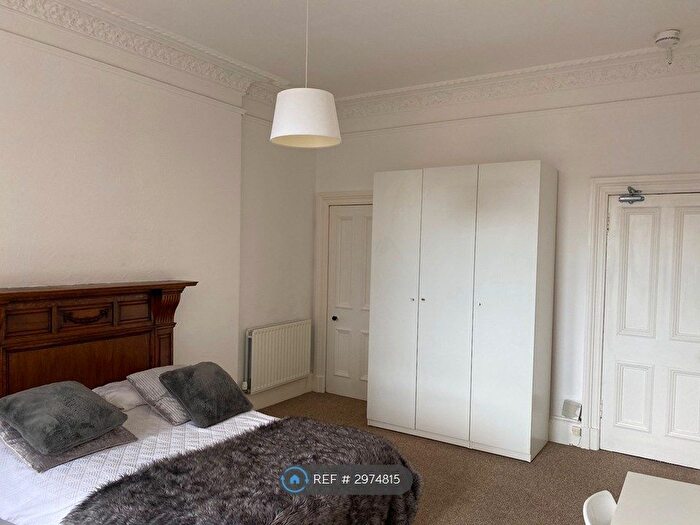 5 Bedroom Flat To Rent In Edinburgh, Edinburgh, EH10
