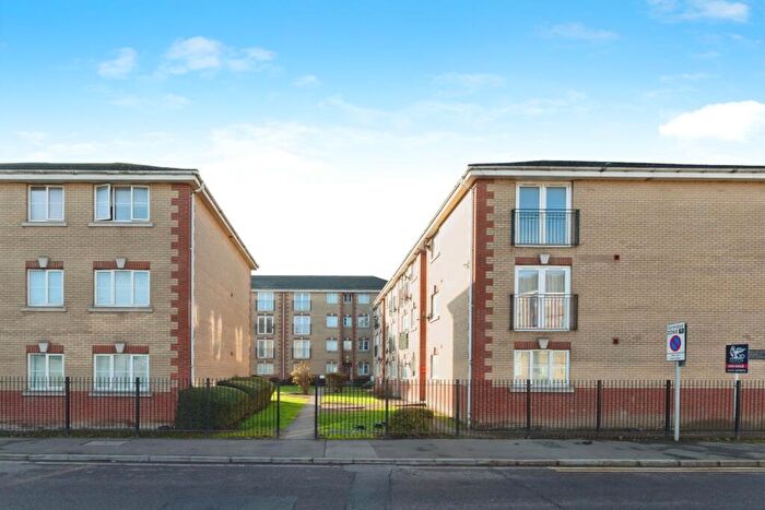 2 Bedroom Flat For Sale In Dock Road, Tilbury, RM18