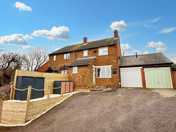 3 Bedroom Semi-Detached House For Sale In Kings Cottage, Frog Lane, Upper Boddington, NN11