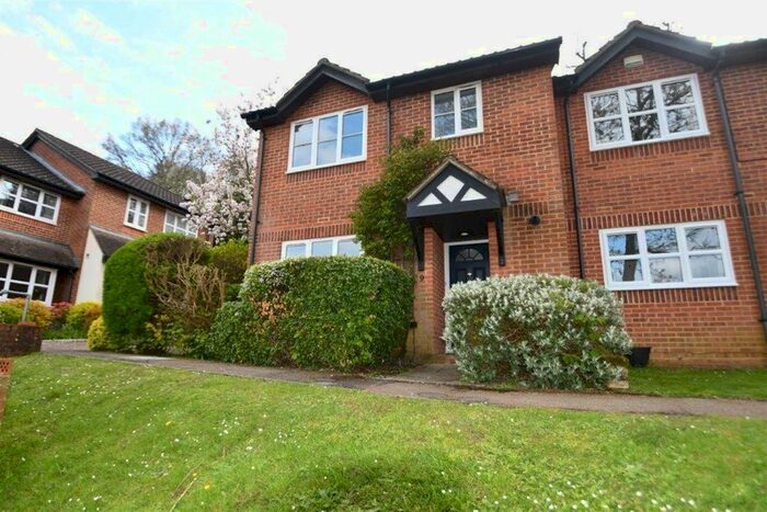1 Bedroom Property To Rent In Town End Close, Godalming, GU7