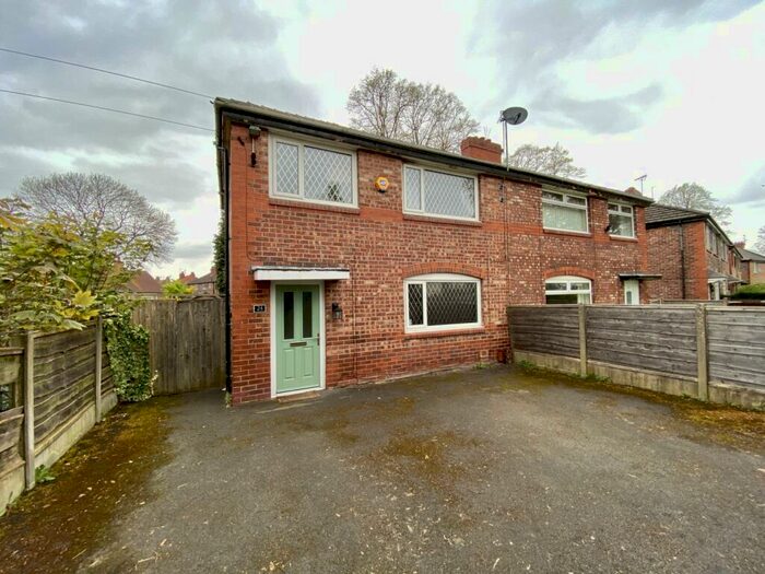 3 Bedroom Semi-Detached House To Rent In The Drive, Didsbury, Manchester, M20