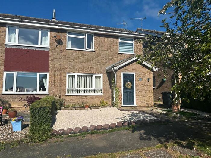 3 Bedroom Semi Detached House For Sale In Ridgeway, Stowmarket, IP14