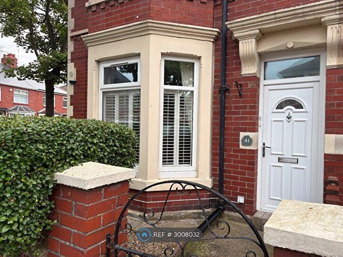 2 Bedroom Flat To Rent In Waverley Avenue, Whitley Bay, NE25