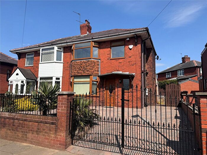 3 Bedroom Semi-Detached House To Rent In Hartley Lane, Rochdale, Greater Manchester, OL11