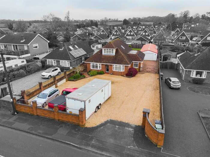 4 Bedroom Detached House For Sale In Pack Lane, Oakley, RG23