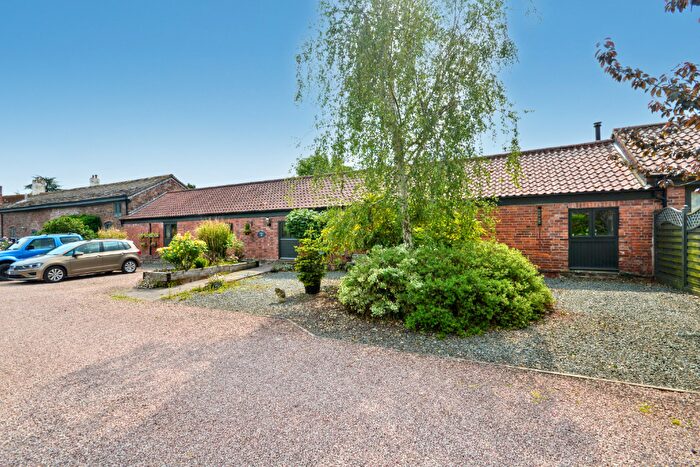 3 Bedroom Barn Conversion For Sale In Great Brampton Park, Madley, Hereford, Herefordshire, HR2