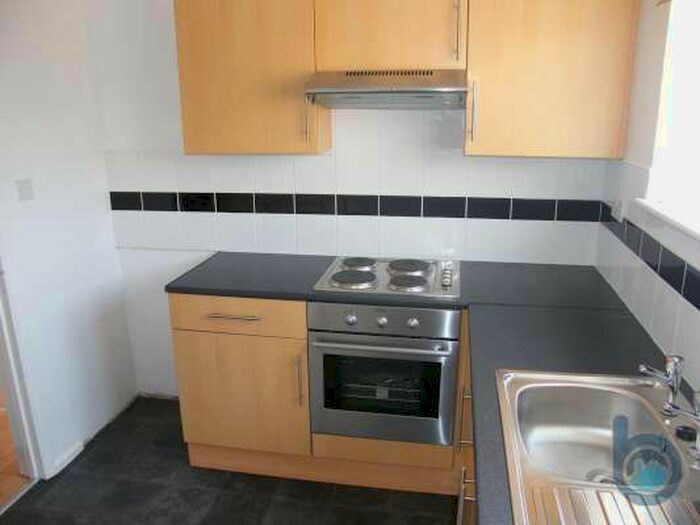 2 Bedroom Flat To Rent In Westmoreland Gardens, Peterborough, PE1