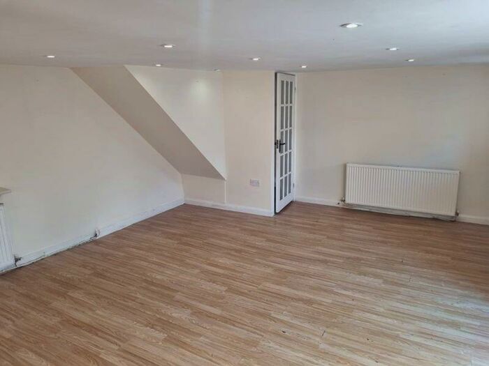 2 Bedroom House To Rent In Clwyd Street, Ruthin, LL15