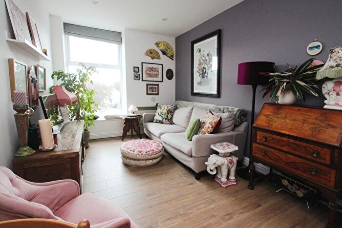 1 Bedroom Flat To Rent In Chapel Road, Worthing, BN11