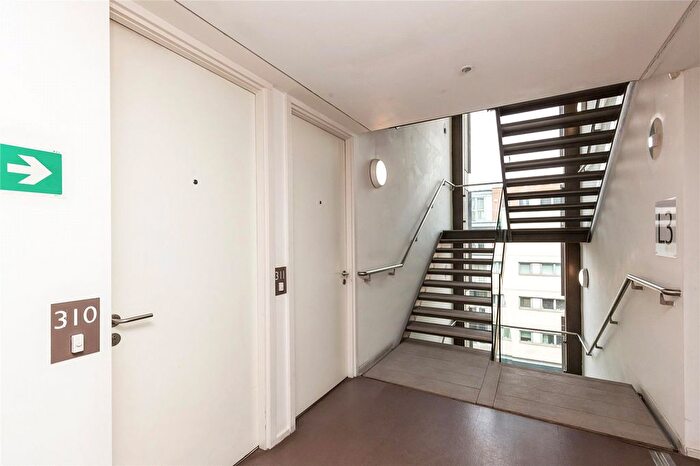 1 Bedroom Flat For Sale In Canal Street, Nottingham, NG1