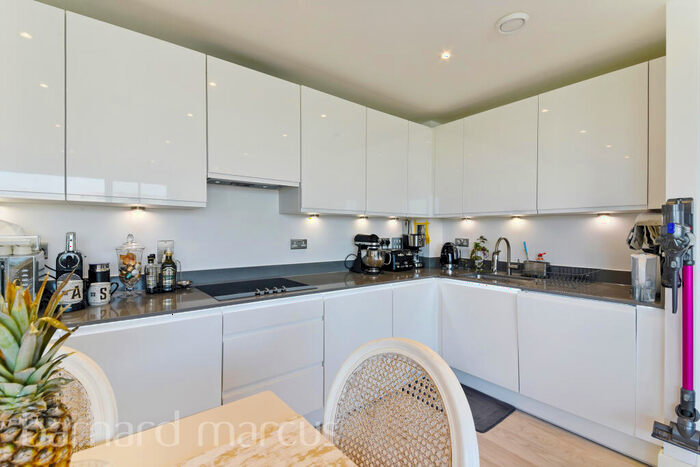 2 Bedroom Apartment To Rent In Lakeside Drive, Brent, NW10