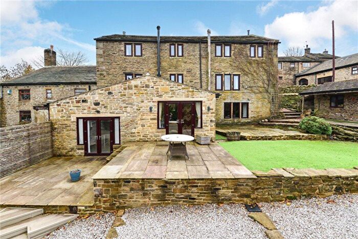 6 Bedroom Barn Conversion For Sale In Hill Top Road, Hainworth, Keighley, West Yorkshire, BD21