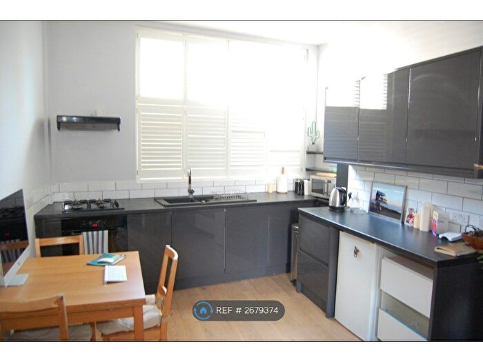 1 Bedroom Flat To Rent In Probert Rd, London, SW2