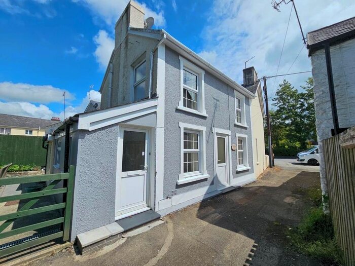 2 Bedroom Cottage To Rent In Bwthyn Teifi, Station Terrace, Llanybydder, SA40