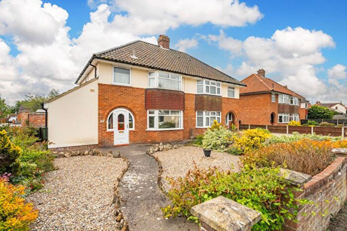 3 Bedroom Semi Detached House For Sale In Swanton Road, Dereham, NR19