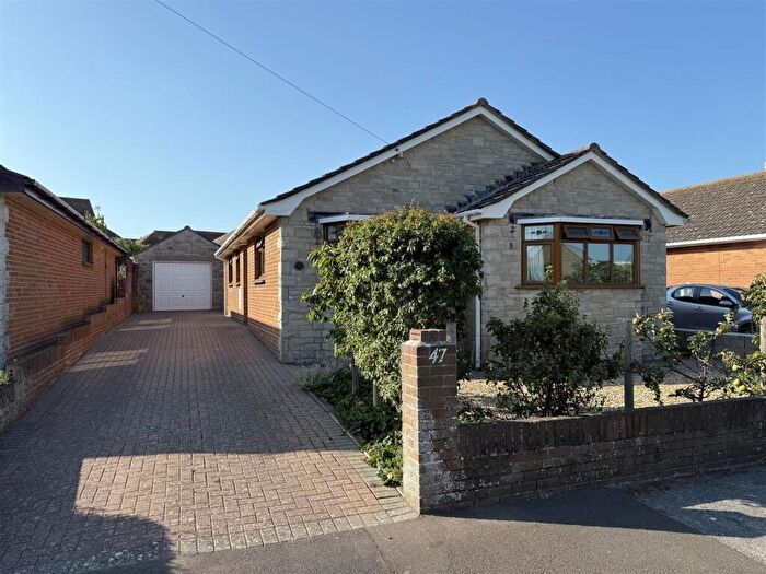 3 Bedroom Detached Bungalow For Sale In Rex Lane, Chickerell, Weymouth, DT3
