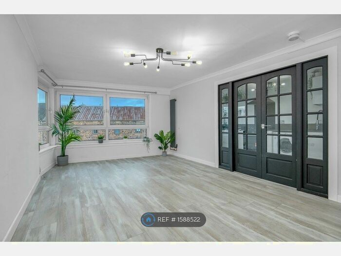 2 Bedroom Flat To Rent In Giles Street, Edinburgh, EH6