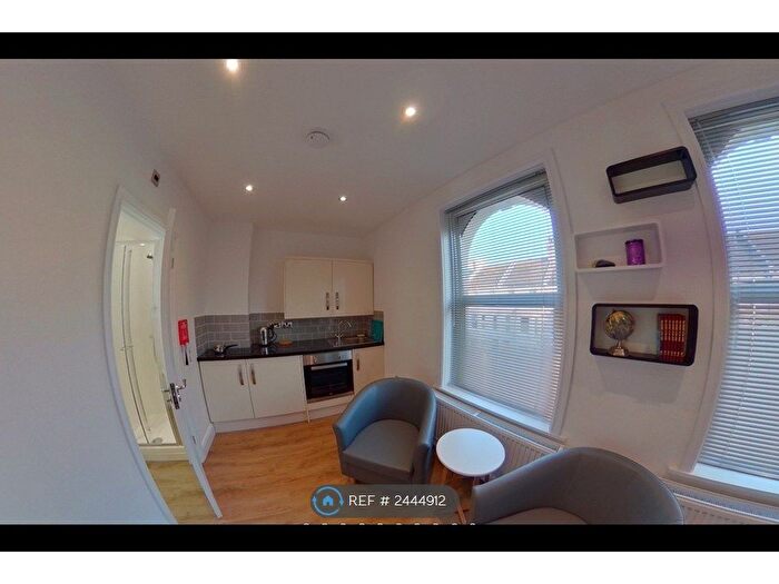 Studio To Rent In Langney Road, Eastbourne, BN21