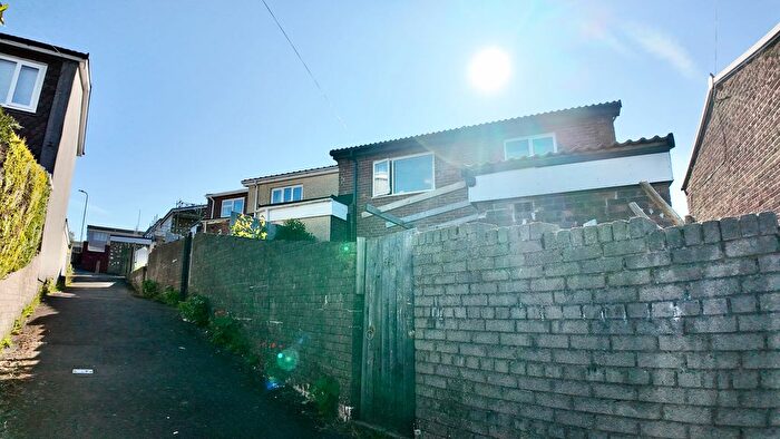 3 Bedroom Terraced House For Sale In Lime Court, Newbridge, NP11