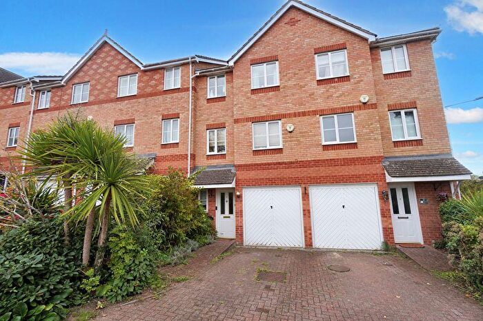 3 Bedroom Town House For Sale In Princes Gate, High Wycombe, HP13