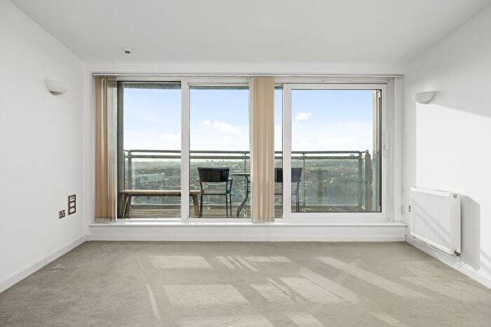 2 Bedroom Flat For Sale In Argento Tower, Mapleton Road, SW18