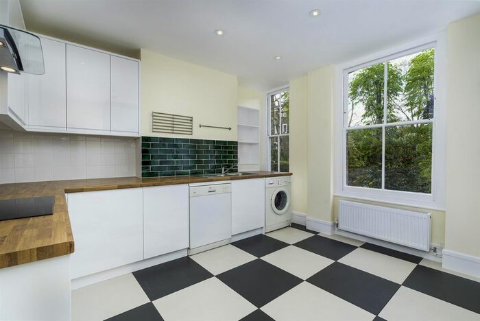 1 Bedroom Flat To Rent In Highbury Crescent, Highbury Fields, N5
