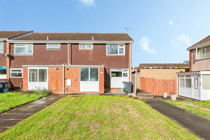 3 Bedroom End Of Terrace House For Sale In Mallory Road, Bishops Tachbrook, Leamington Spa, CV33