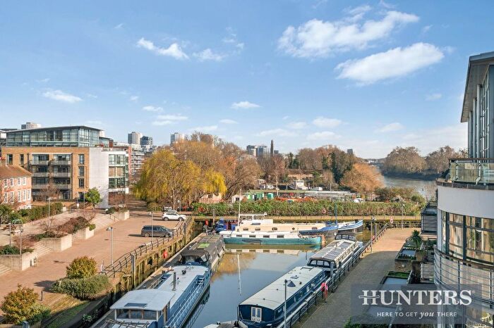 1 Bedroom Flat For Sale In Point Wharf Lane, Brentford, TW8