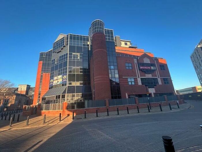 2 Bedroom Apartment To Rent In Broadway, Peterborough, PE1