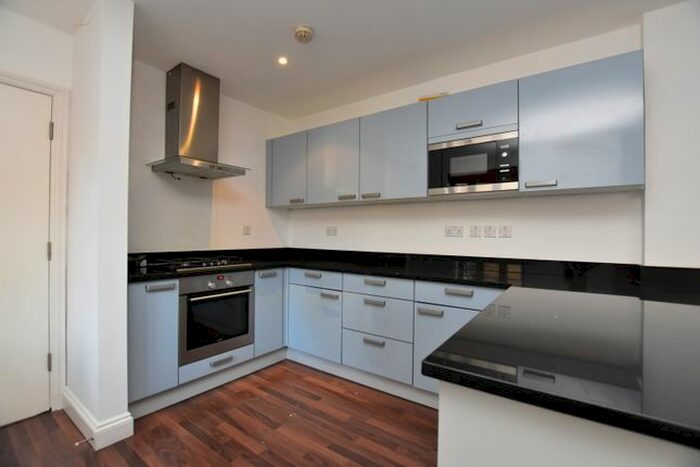 3 Bedroom Town House To Rent In Paddock Gardens, London, SE19